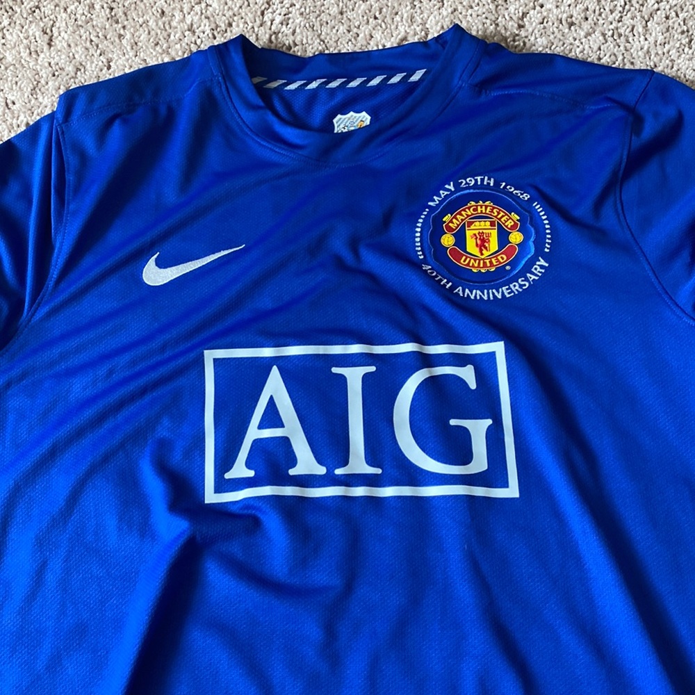Manchester United jersey 40th anniversary European champions